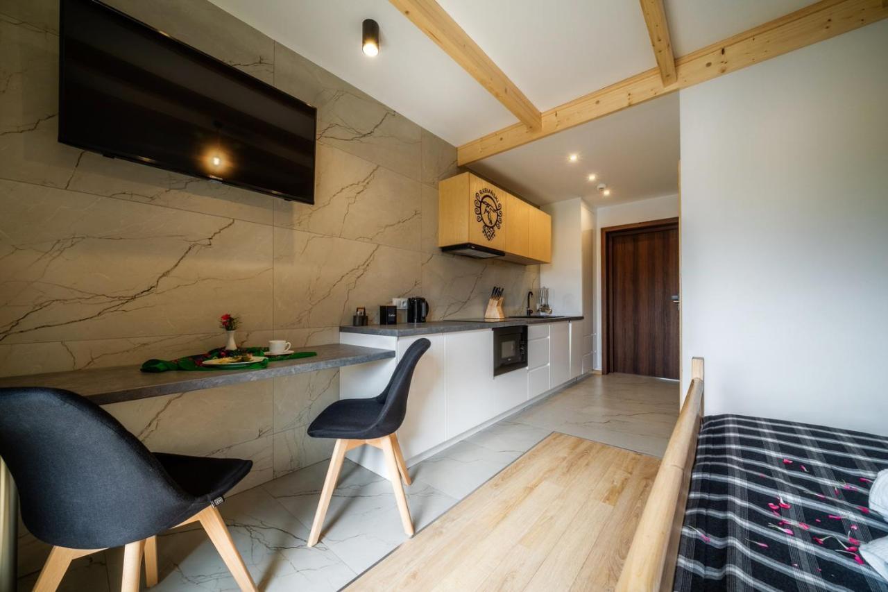 Aparthotel Rabian-Ski: Mountain Retreat with Heated Pool & Family Fun Bialka Tatrzanska Exterior photo