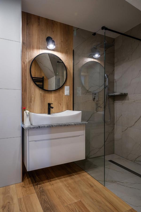 Aparthotel Rabian-Ski: Mountain Retreat with Heated Pool & Family Fun Bialka Tatrzanska Exterior photo
