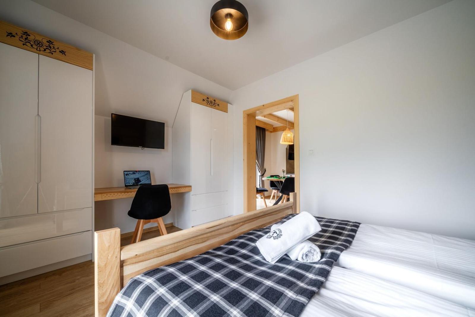 Aparthotel Rabian-Ski: Mountain Retreat with Heated Pool & Family Fun Bialka Tatrzanska Exterior photo
